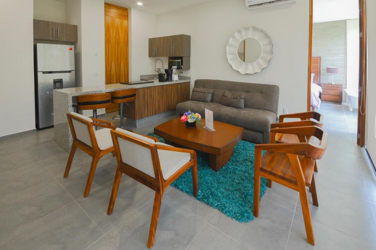 B Nayar Family Luxury Suites & Villas Residences La Cruz de Huanacaxtle Exterior foto